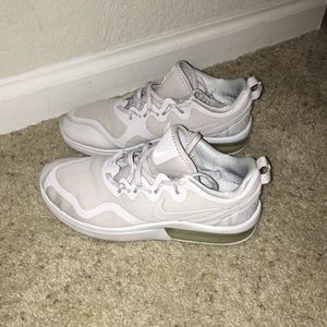 Super cute Nike shoes for sell